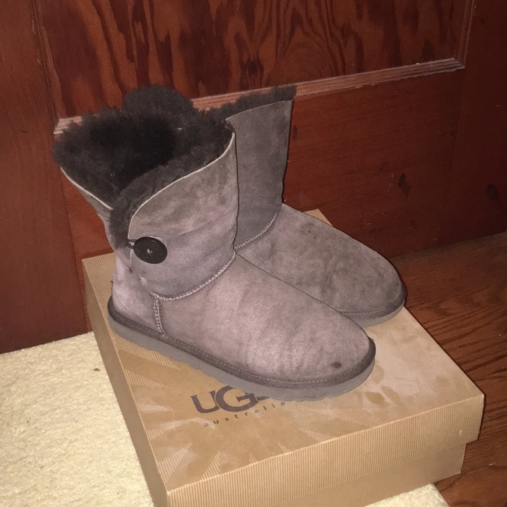 Bailey Button Uggs